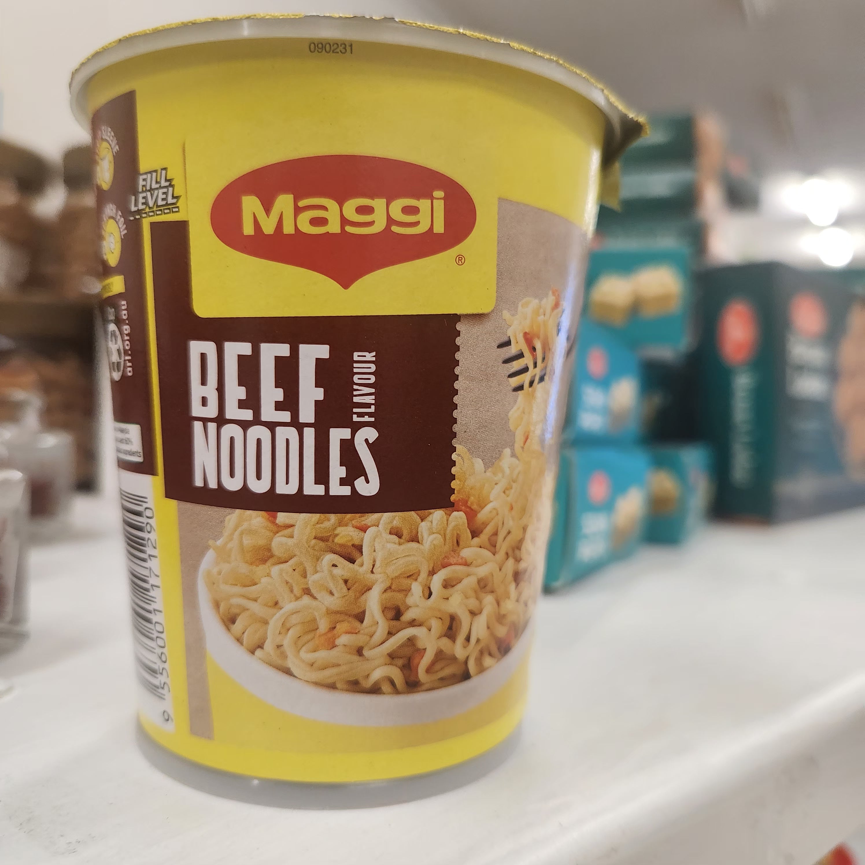 MAGGI BEEF NOODLES CUP