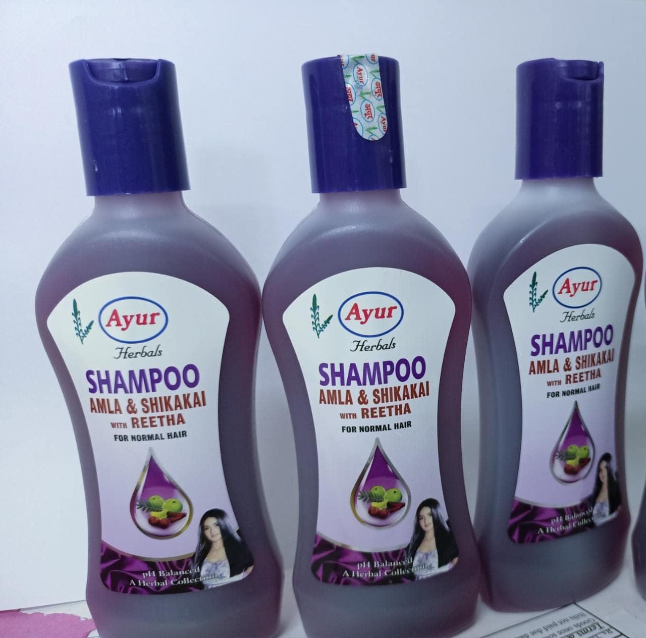 AYUR HERABL AMLA, SHIKKAKAI, REETHA SHAMPOO 500 ML