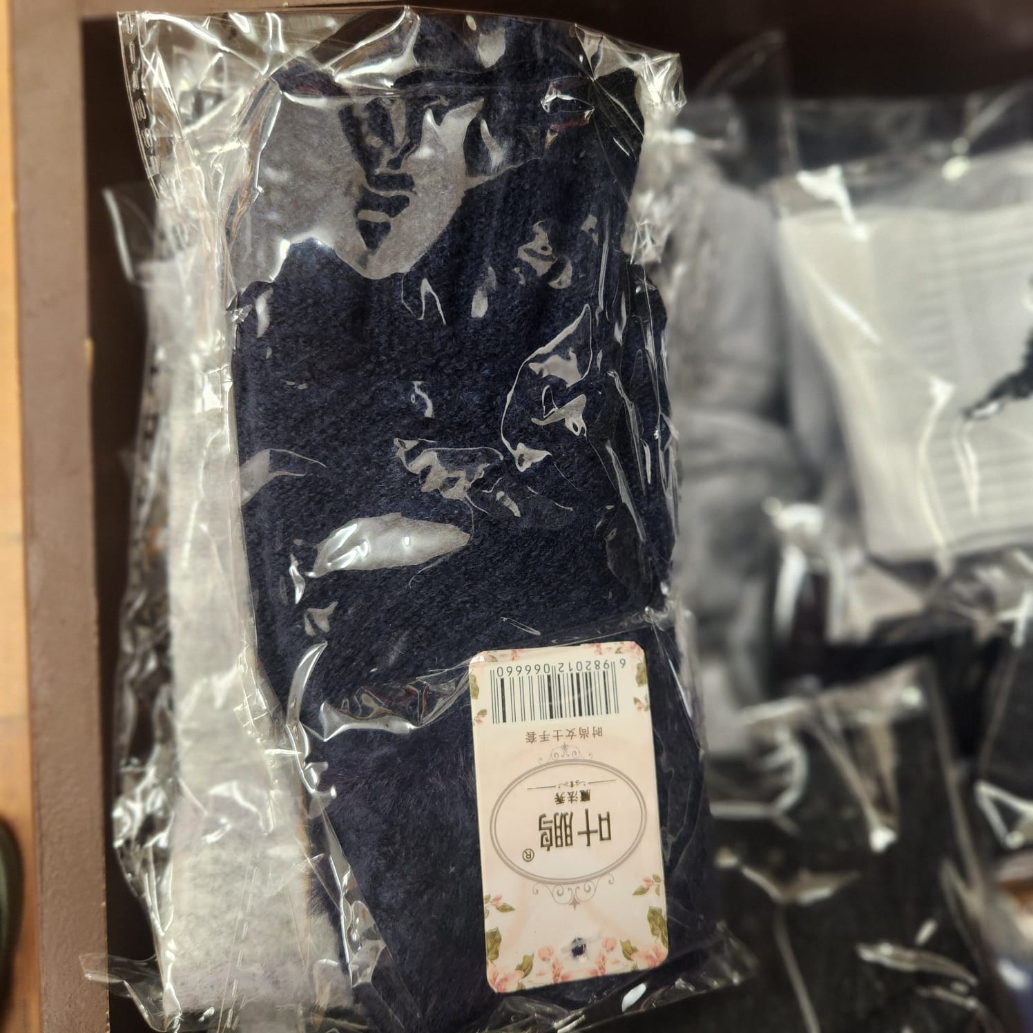 LADIES GLOVES FREE SIZE