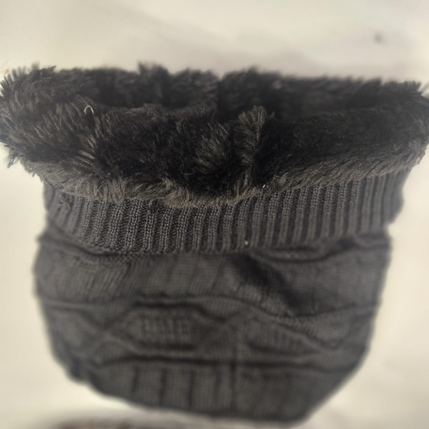 MALE BINNIES ( CAPS) FOR WINTERS FREE SIZE WITH FURR LINNING