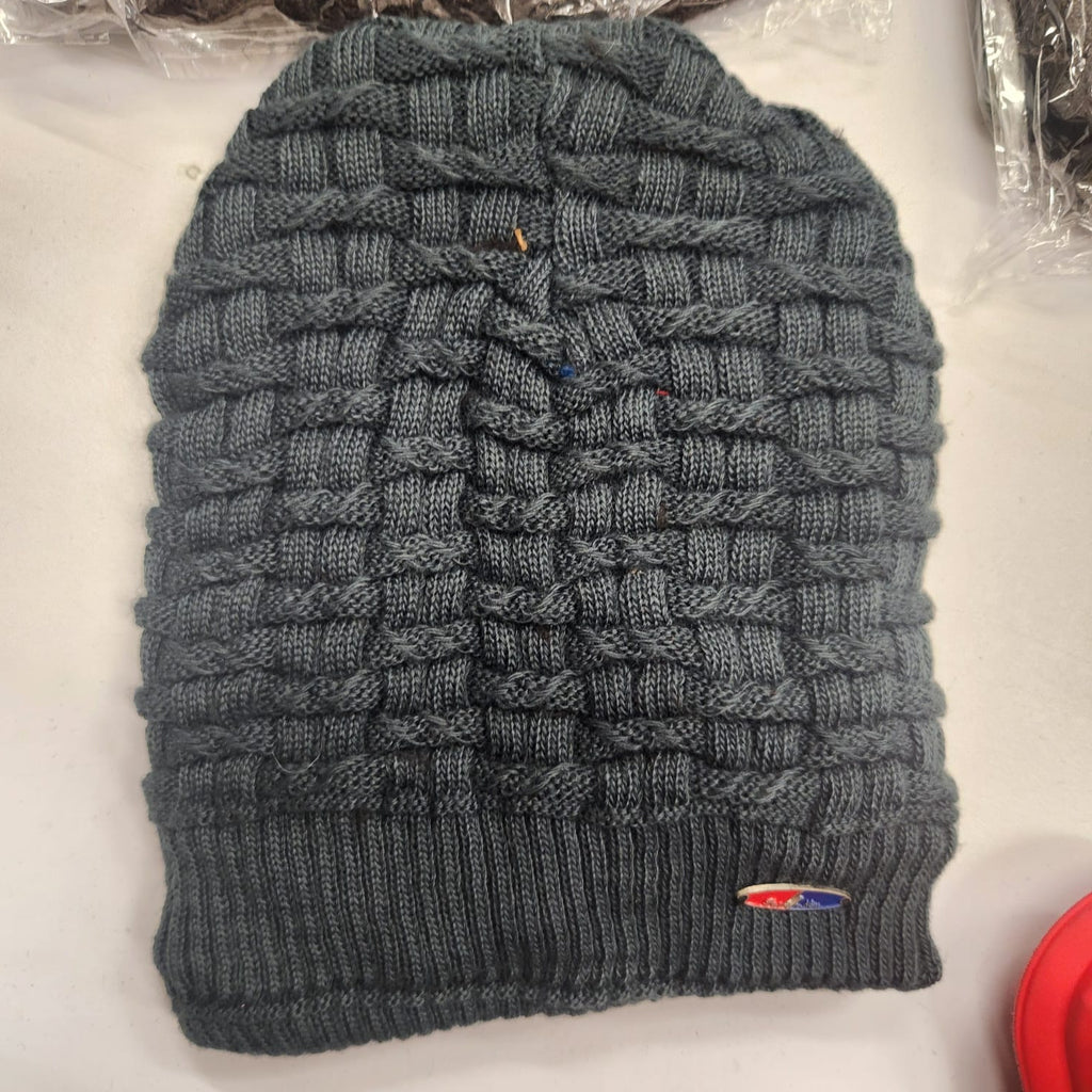 MALE BINNIES ( CAPS) FOR WINTERS FREE SIZE WITH FURR LINNING