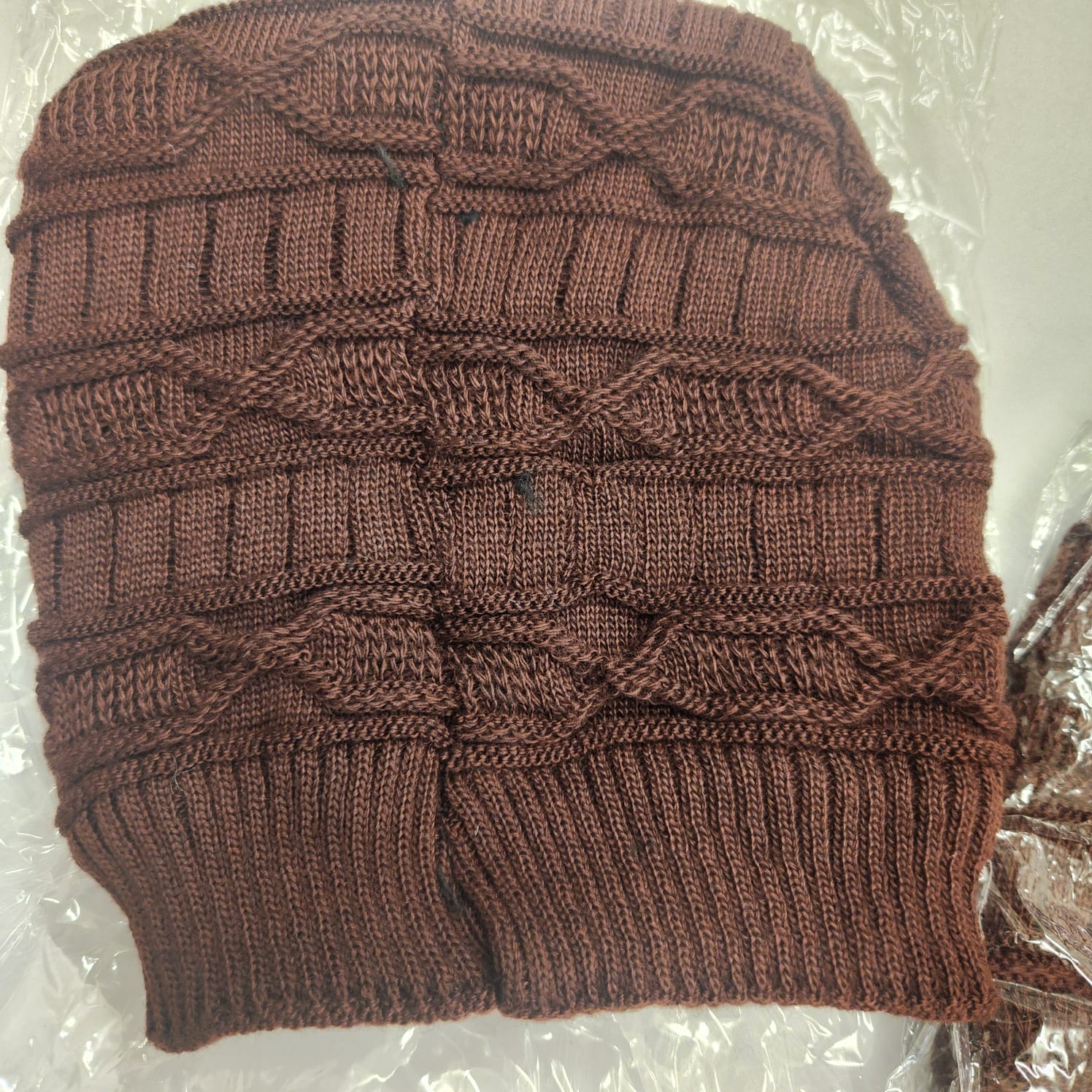 MALE BINNIES ( CAPS) FOR WINTERS FREE SIZE WITH FURR LINNING