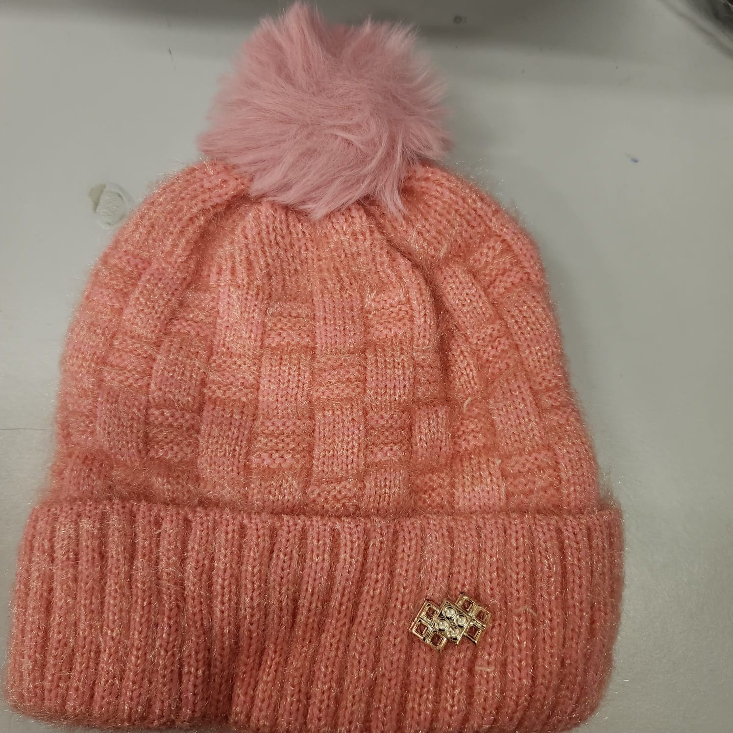 LADIES BEANIE WITH FURR SINGLE POM POM