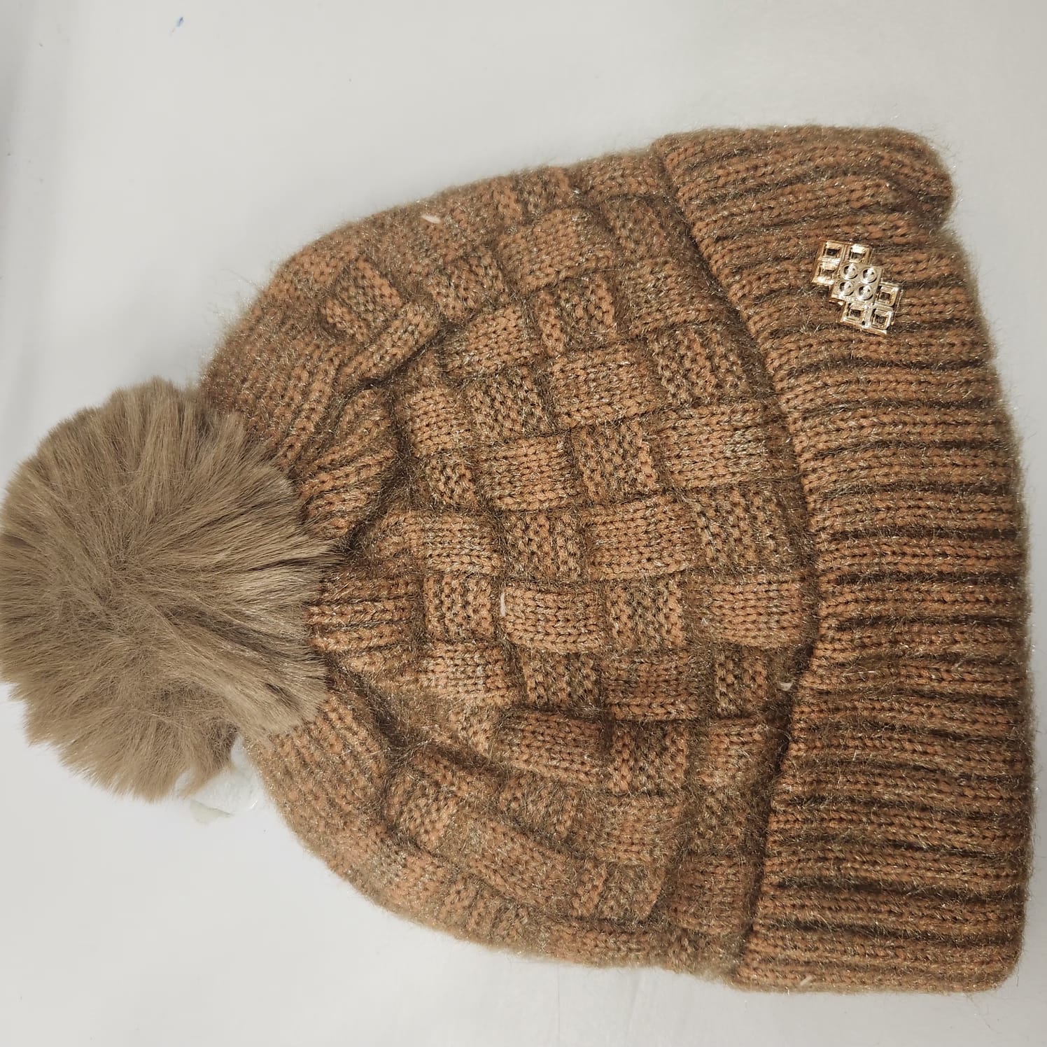 LADIES BEANIE WITH FURR SINGLE POM POM