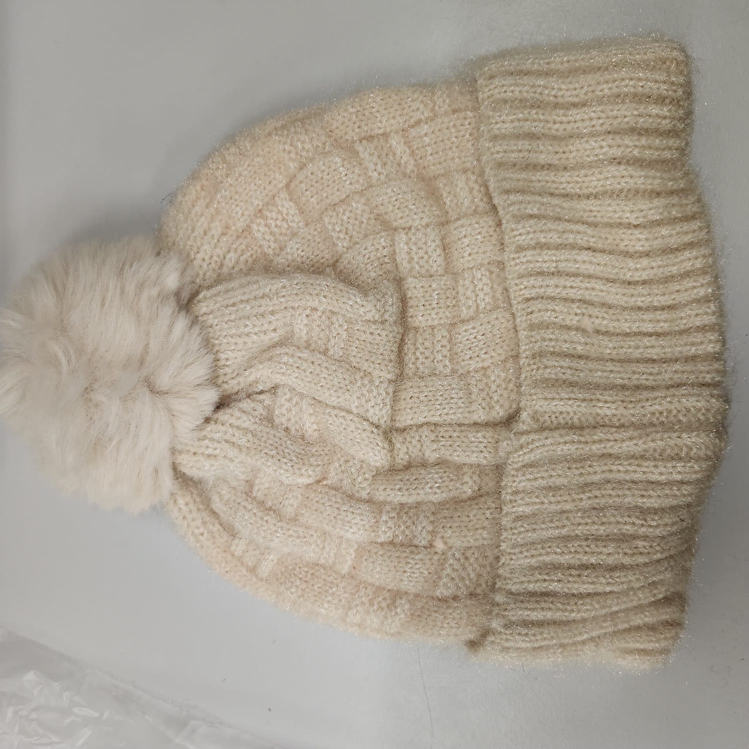 LADIES BEANIE WITH FURR SINGLE POM POM