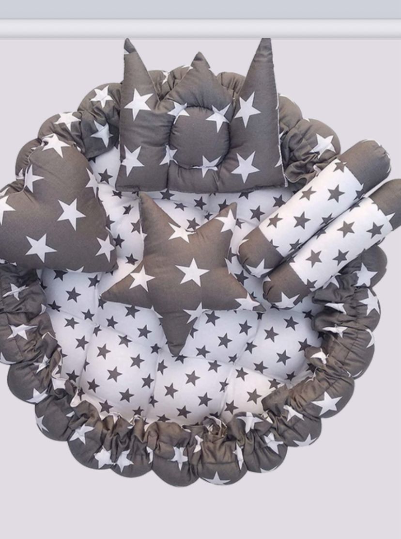 BABY SLEEPING NEST WITH 4 CUSIONS & FLY NET IN 100%  COTTON